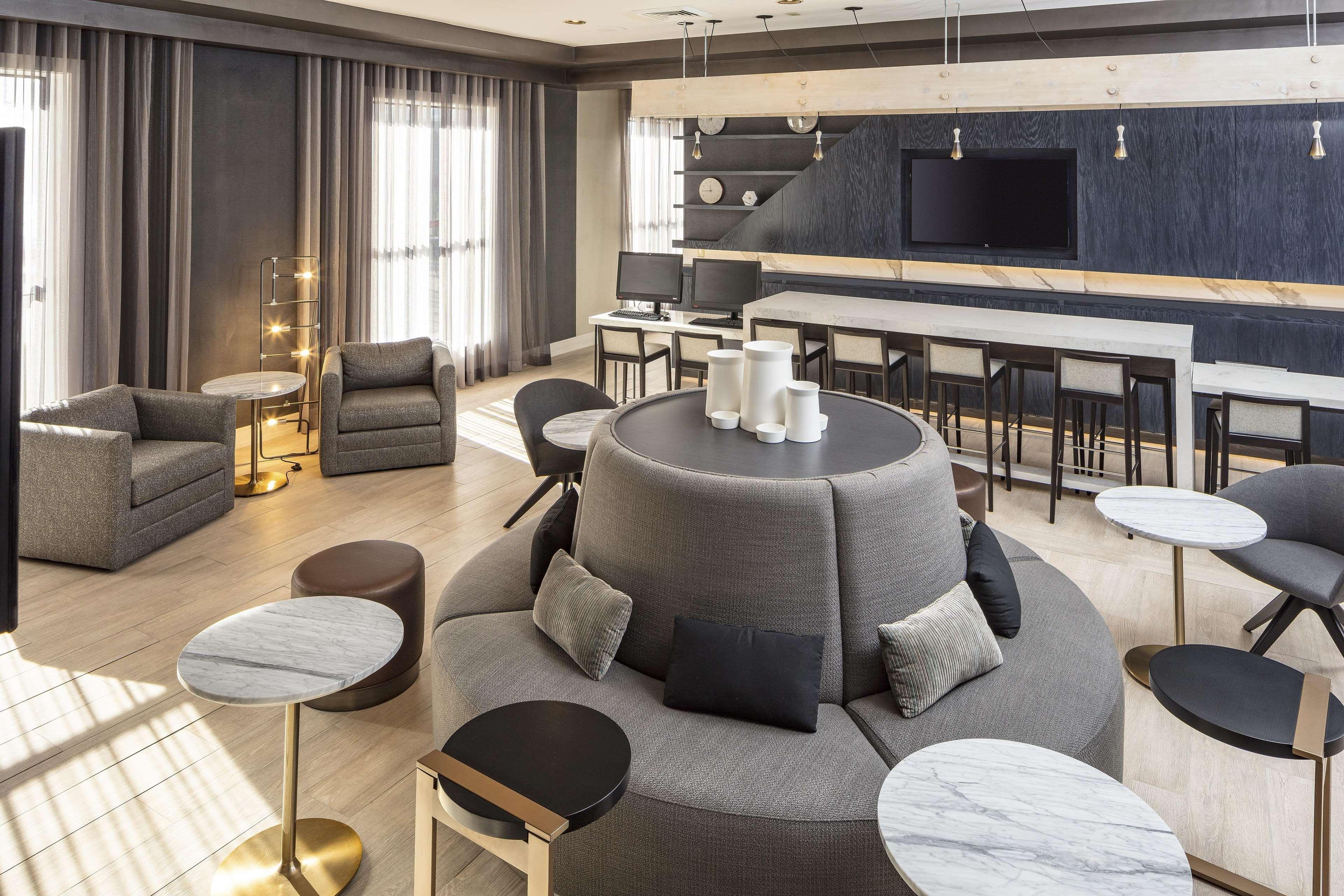 Doubletree By Hilton Boston Logan Airport Chelsea Interior foto