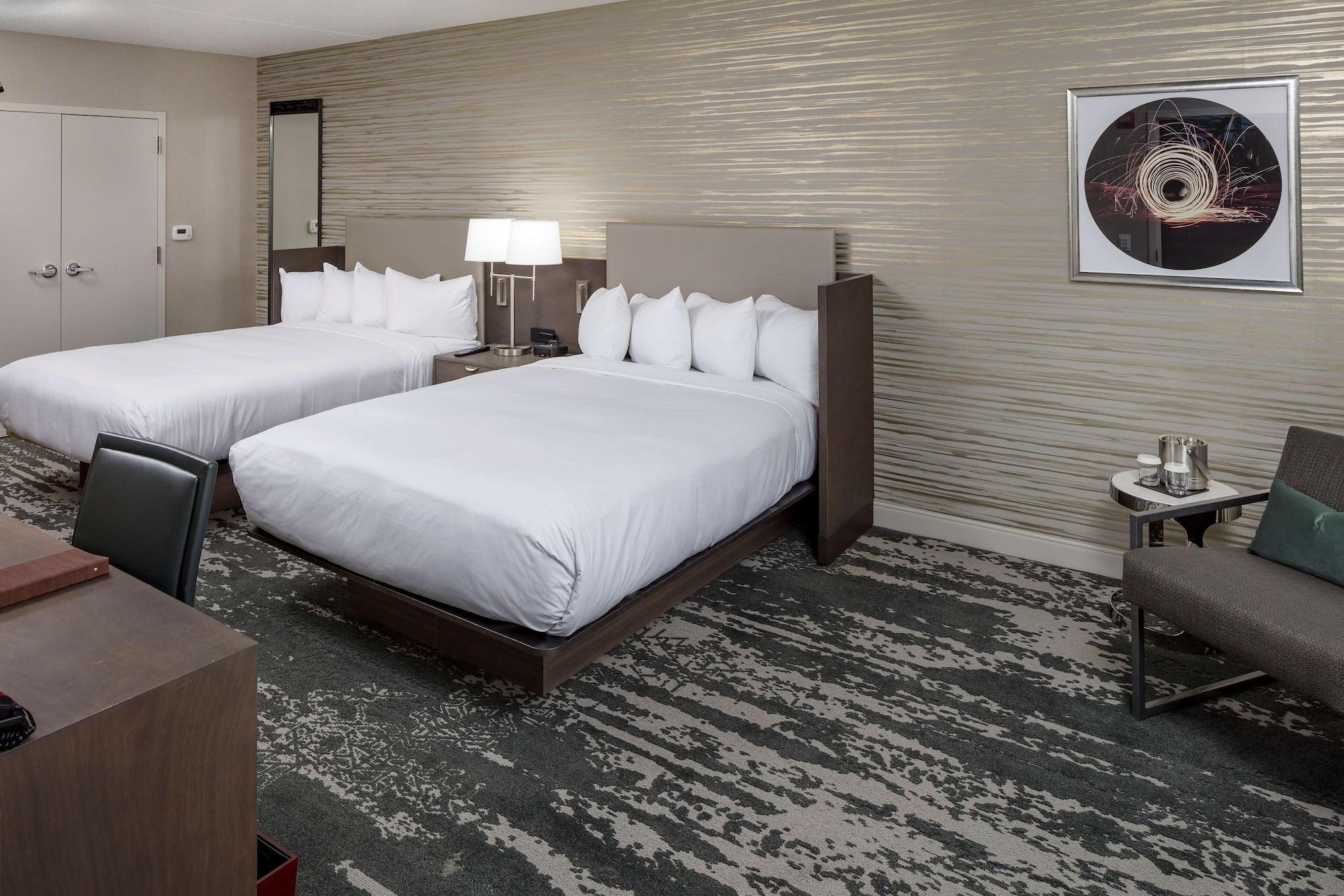 Doubletree By Hilton Boston Logan Airport Chelsea Exterior foto