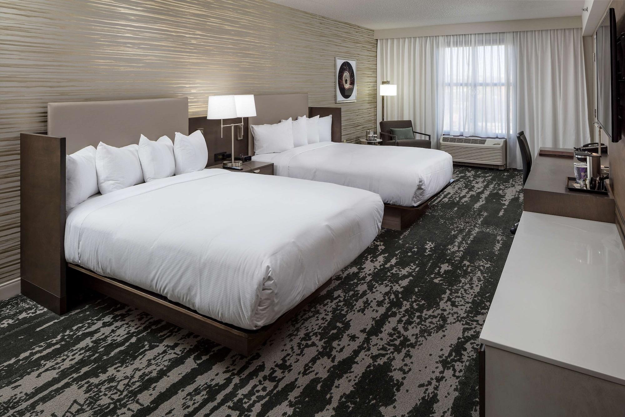 Doubletree By Hilton Boston Logan Airport Chelsea Exterior foto