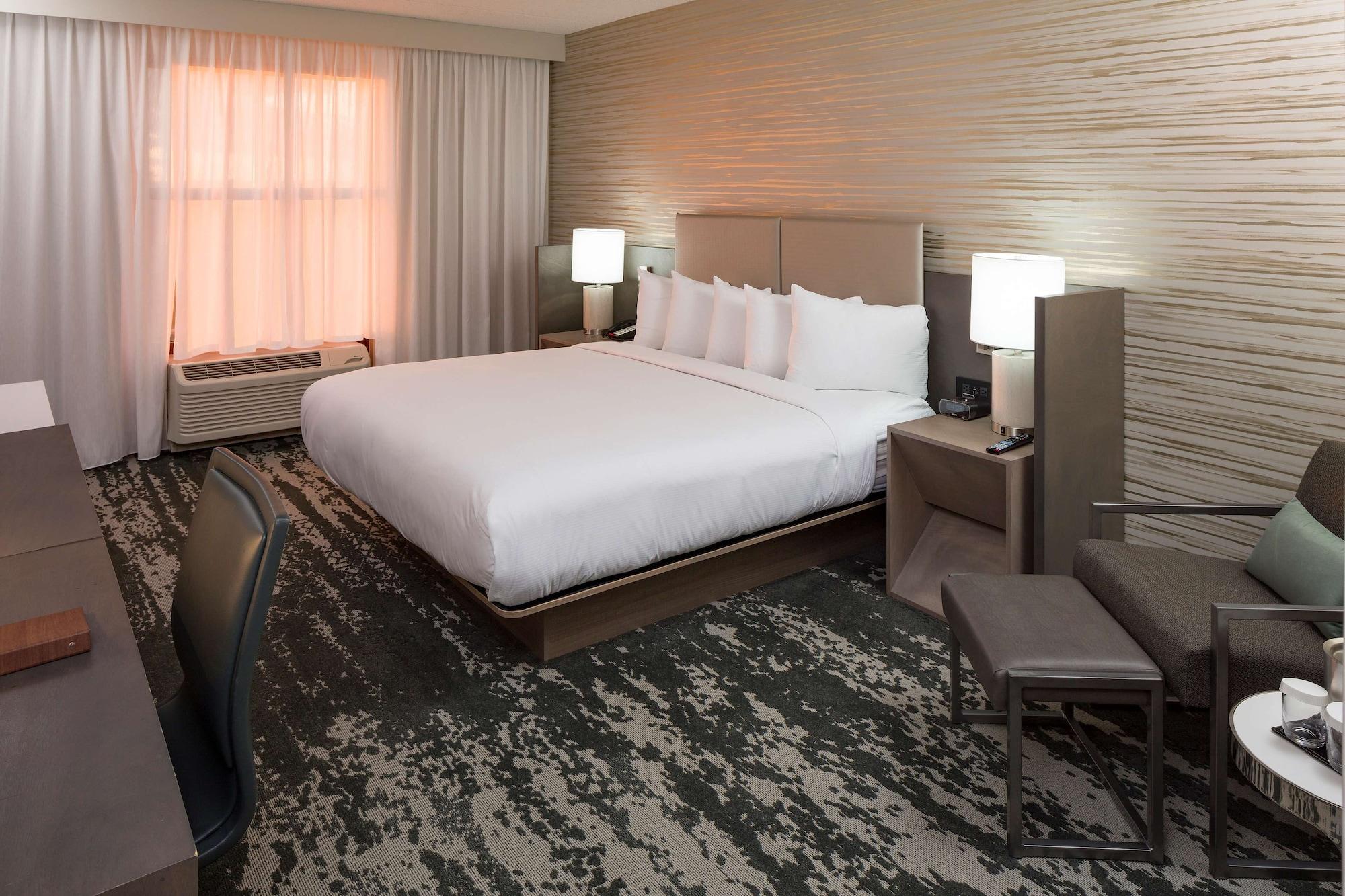 Doubletree By Hilton Boston Logan Airport Chelsea Exterior foto