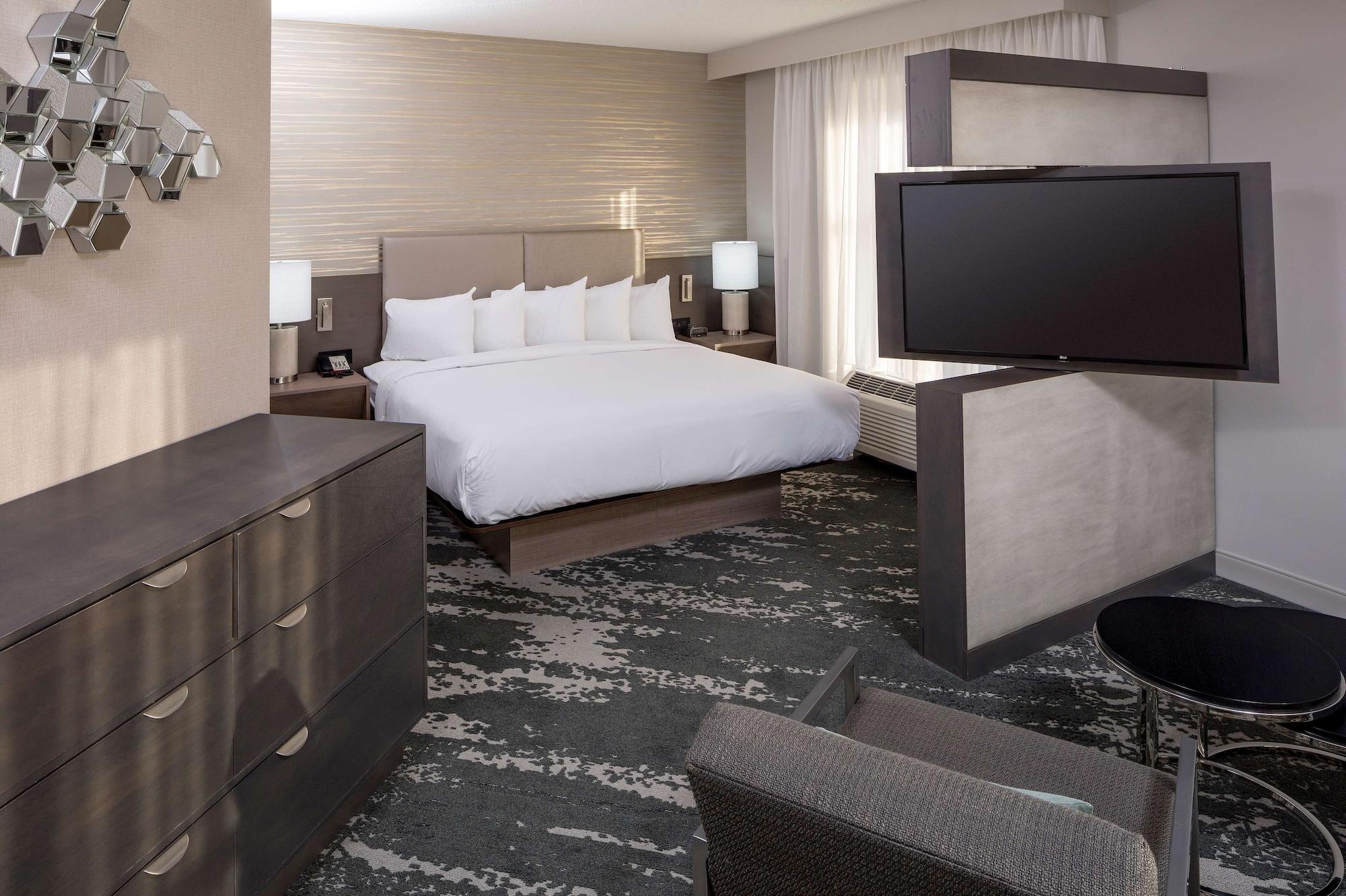 Doubletree By Hilton Boston Logan Airport Chelsea Exterior foto