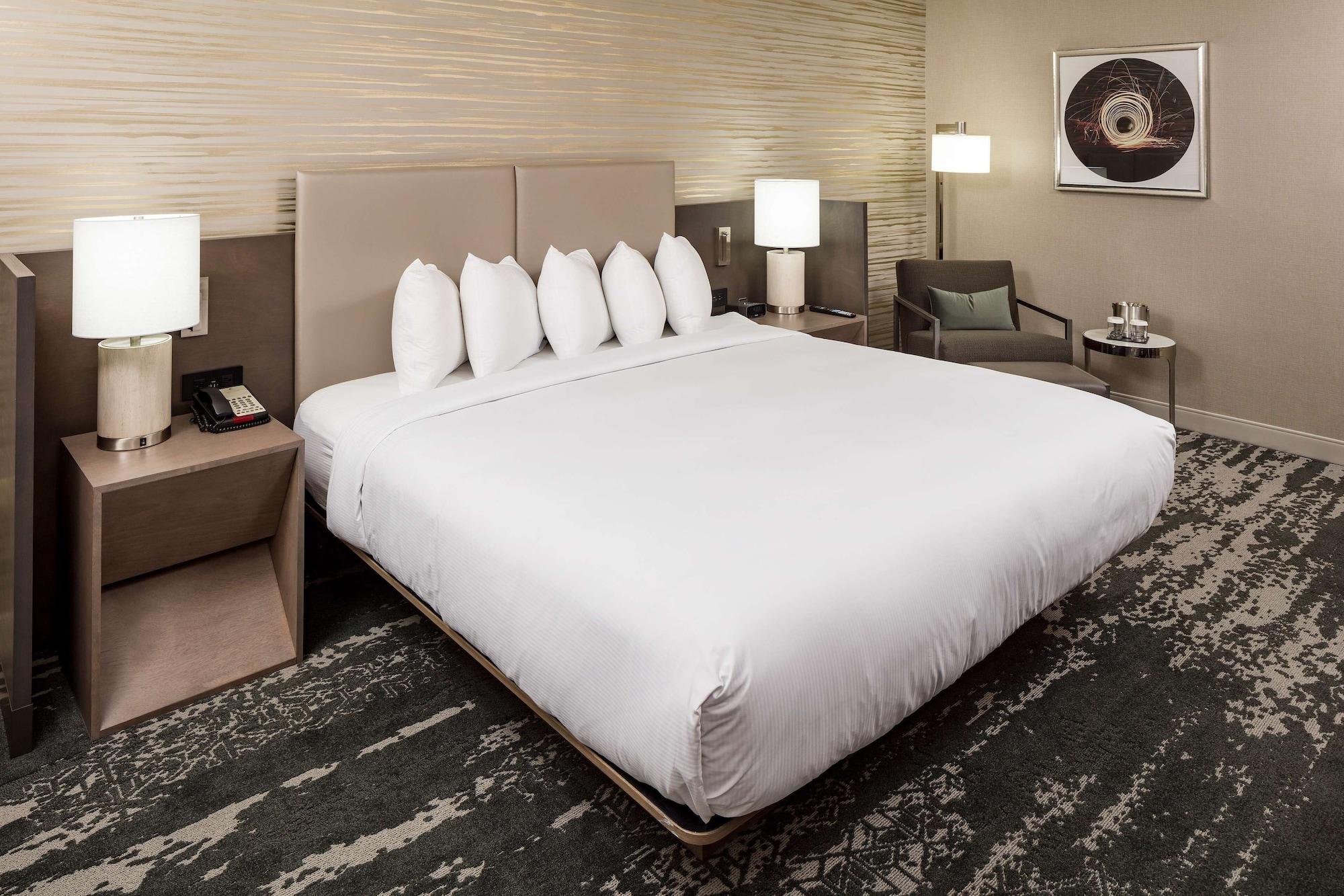 Doubletree By Hilton Boston Logan Airport Chelsea Exterior foto