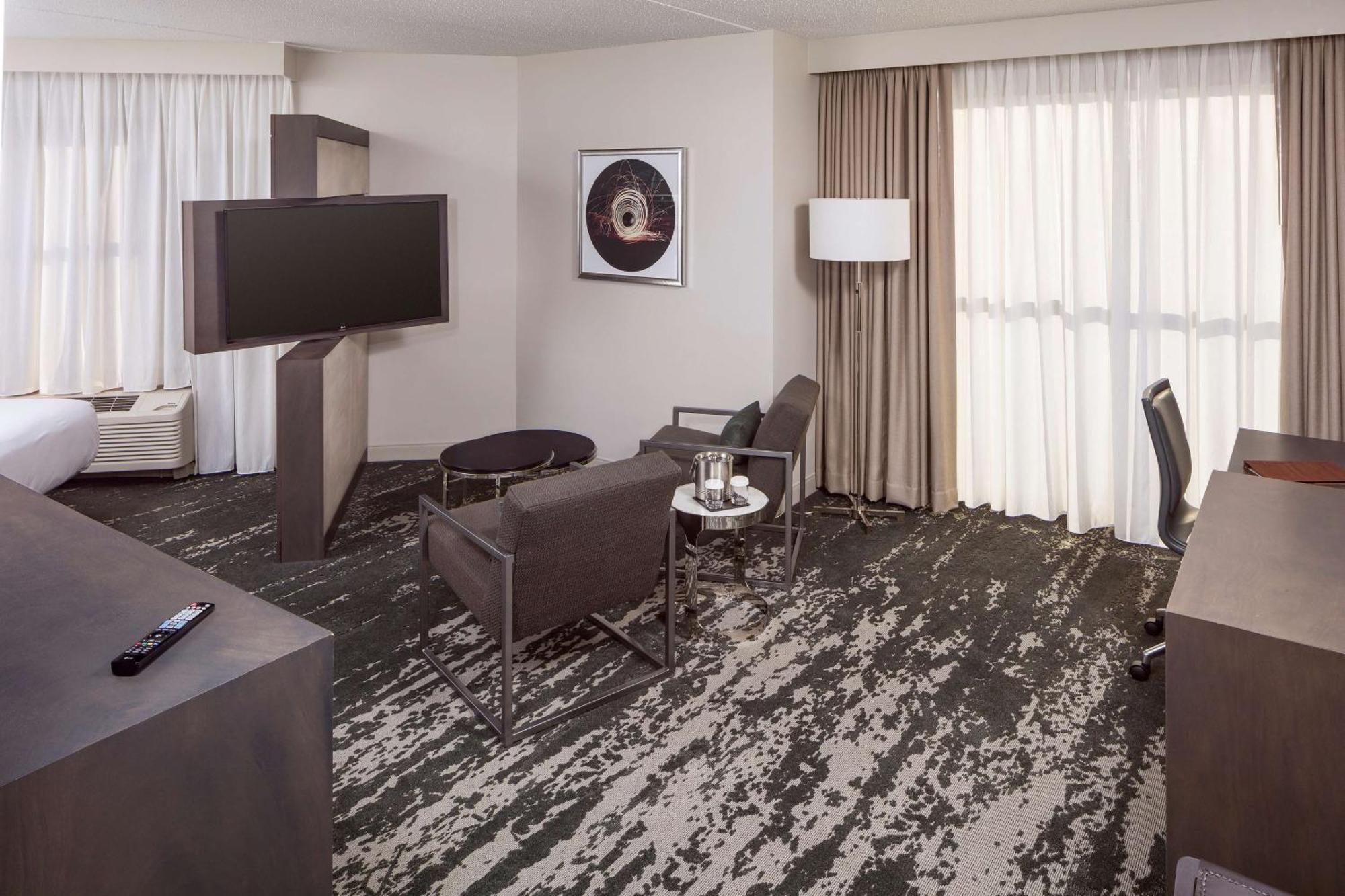 Doubletree By Hilton Boston Logan Airport Chelsea Exterior foto